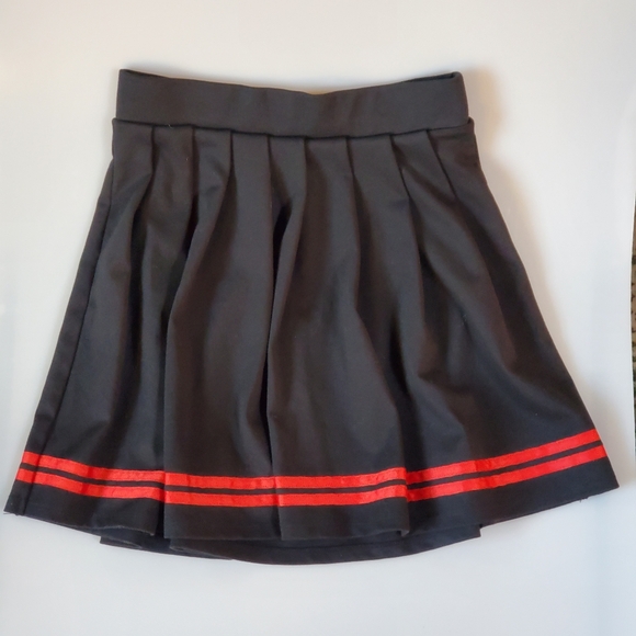 Wild Fable Black and Red Pleated Cheerleader Skirt size XS - Picture 2 of 8